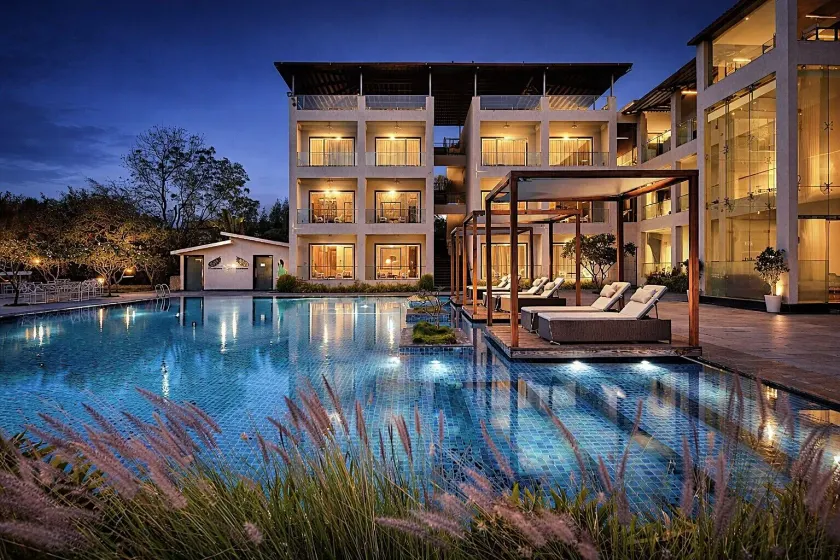 Villa Le Palm Luxury Resort Near Fateh Sagar Lake 3 KM Udaipur - Image 1