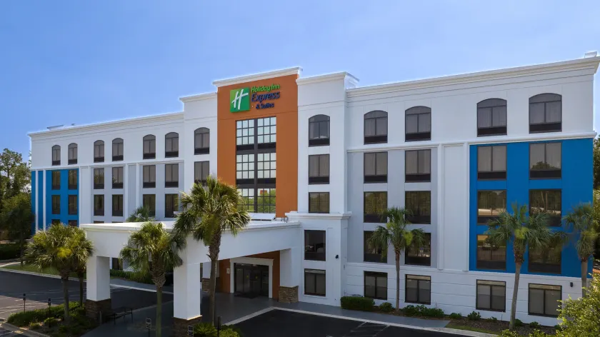 Holiday Inn Express & Suites Jacksonville South East - Medical Center Area by IHG - Image 1