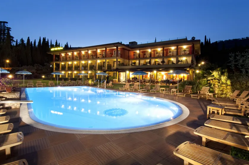 Villa Madrina Lovely and Dynamic Hotel - Image 1