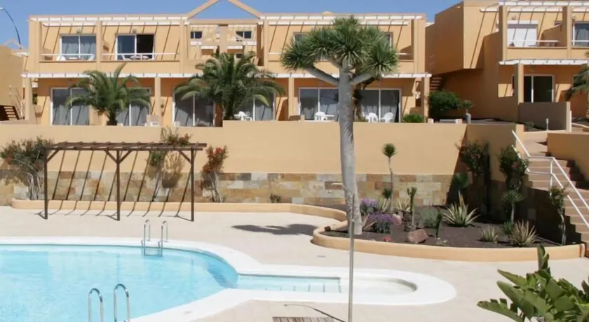 Las Lomas - Image 1