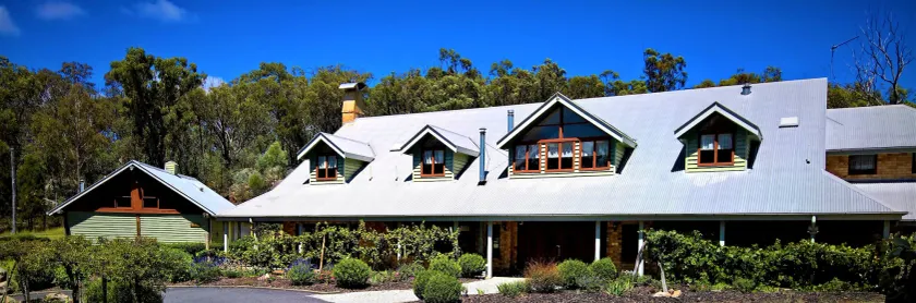 Girraween Country Inn - Image 1