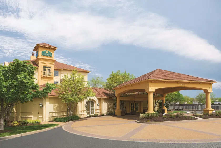 La Quinta by Wyndham St. Louis Westport - Image 1