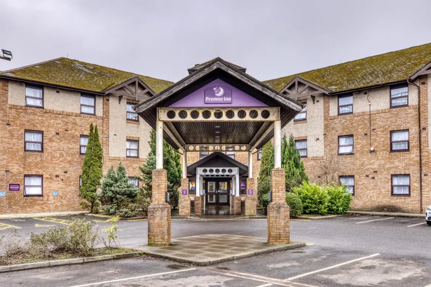 Premier Inn Glasgow Airport - Image 1