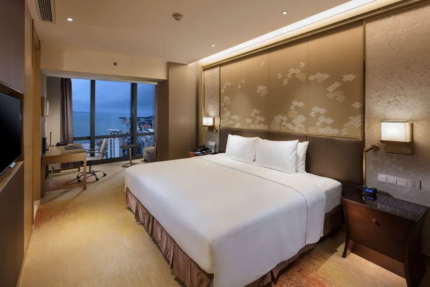 Hilton Yantai - Image 1