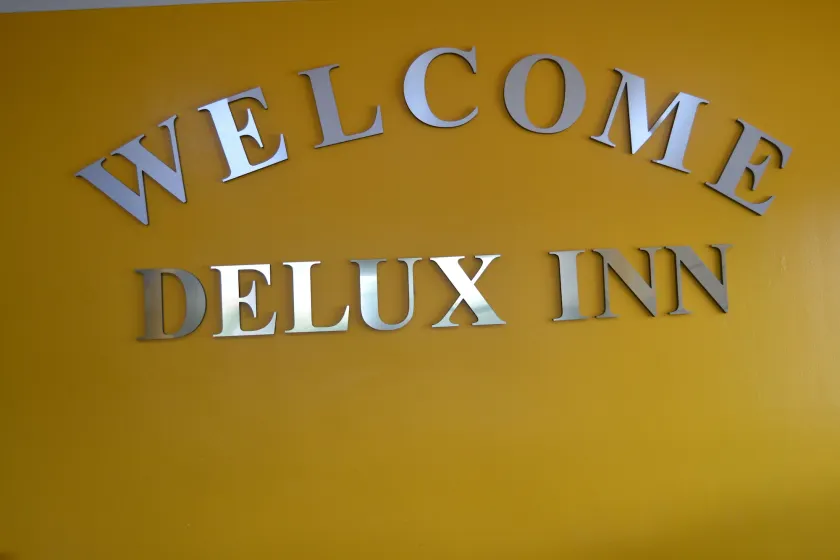 Deluxe Inn Irving - Reception