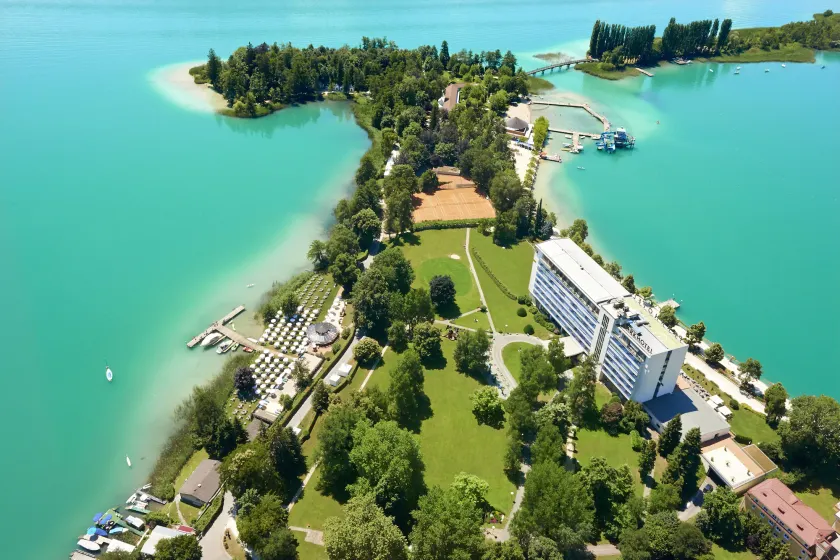 Parkhotel Pörtschach - Das Hotelresort mit Insellage am Wörthersee - Image 1