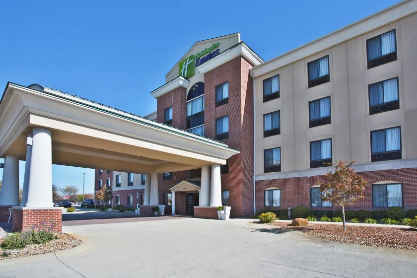 Holiday Inn Express Hotel & Suites Anderson by IHG - Image 1