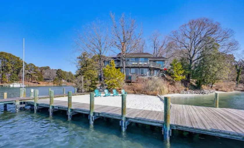 Waterfront, Private Beach, & Dock in Irvington - Image 1