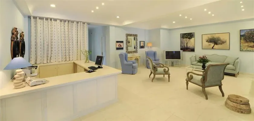 Alesahne Beach Hotel - Lobby
