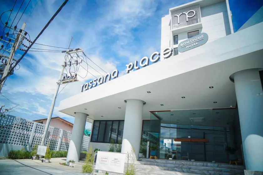 Tassanaplace Boutique Hotel (ฺBansuan) - Image 1