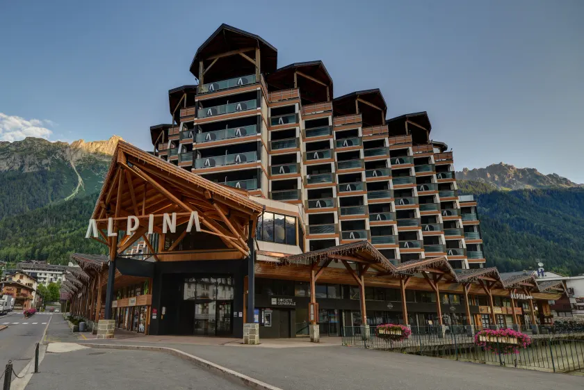 Alpina Eclectic Hôtel - Image 1