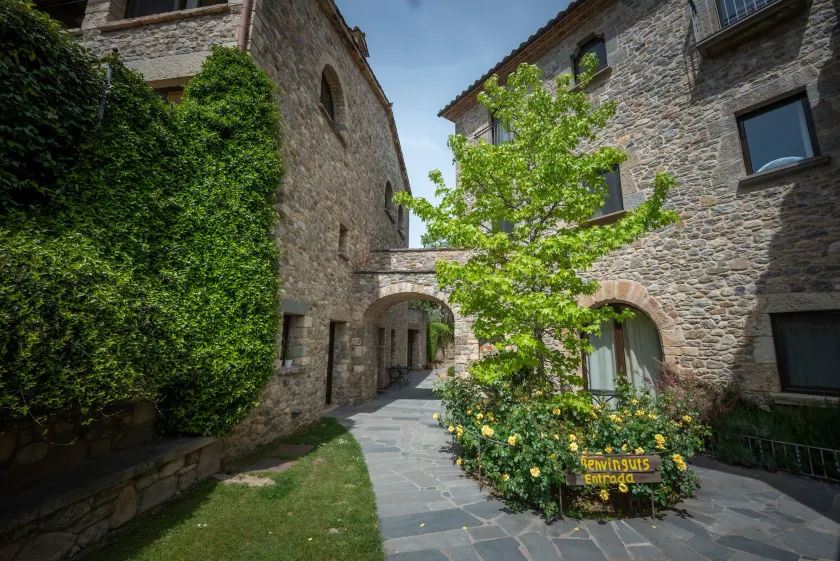 L'Arcada de Fares - Image 1