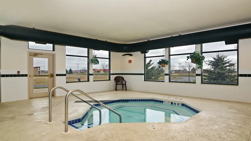 Holiday Inn Express Hotel & Suites Fort Atkinson by IHG - Image 1