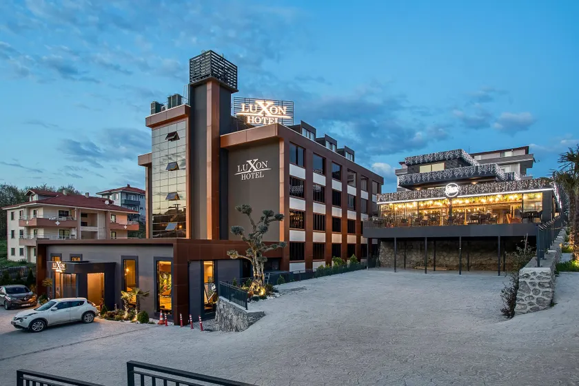 Luxon Hotel Sakarya - Image 1