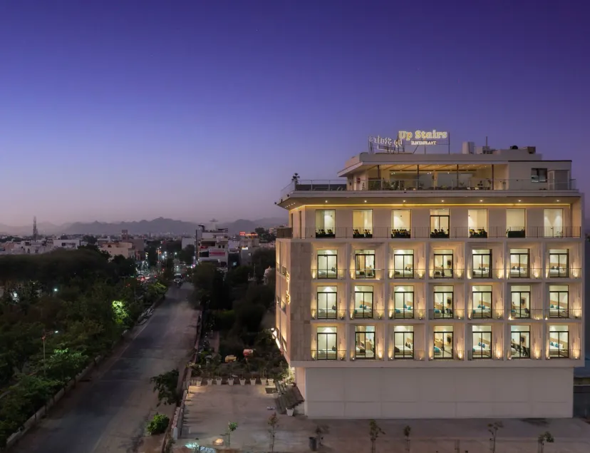 7 rays hotel - Image 1