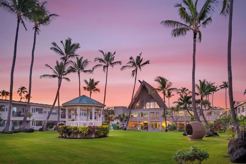 Maui Beach Hotel - Image 1