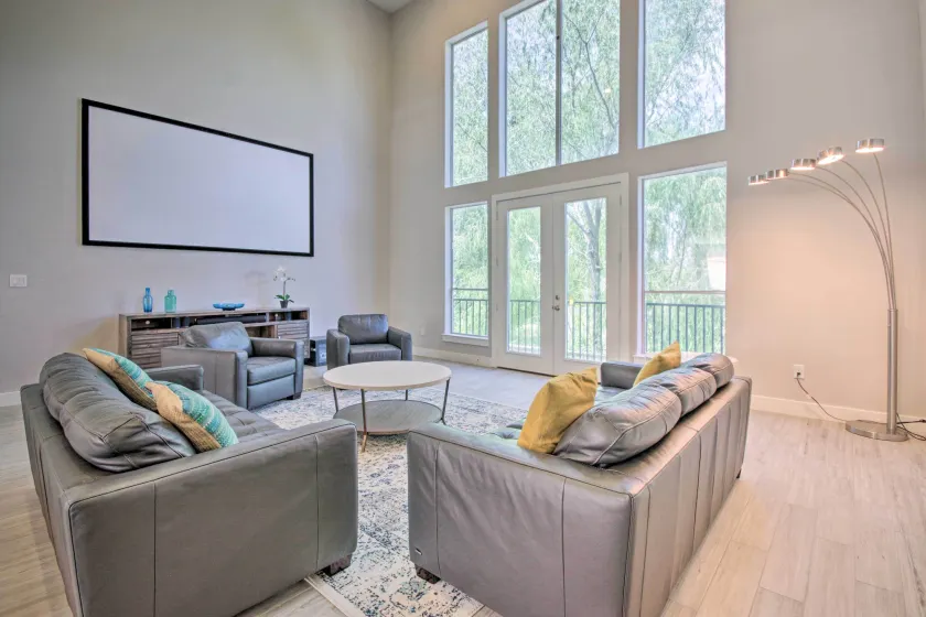 Eado Houston Home, Walk to Convention Center! - Image 1