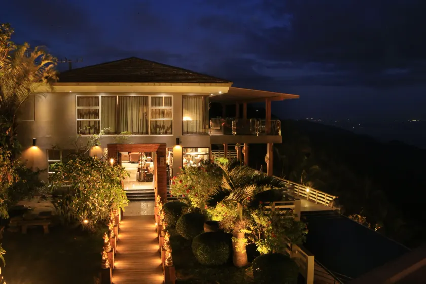 The Oriental Luxury Suites Tagaytay - Image 1