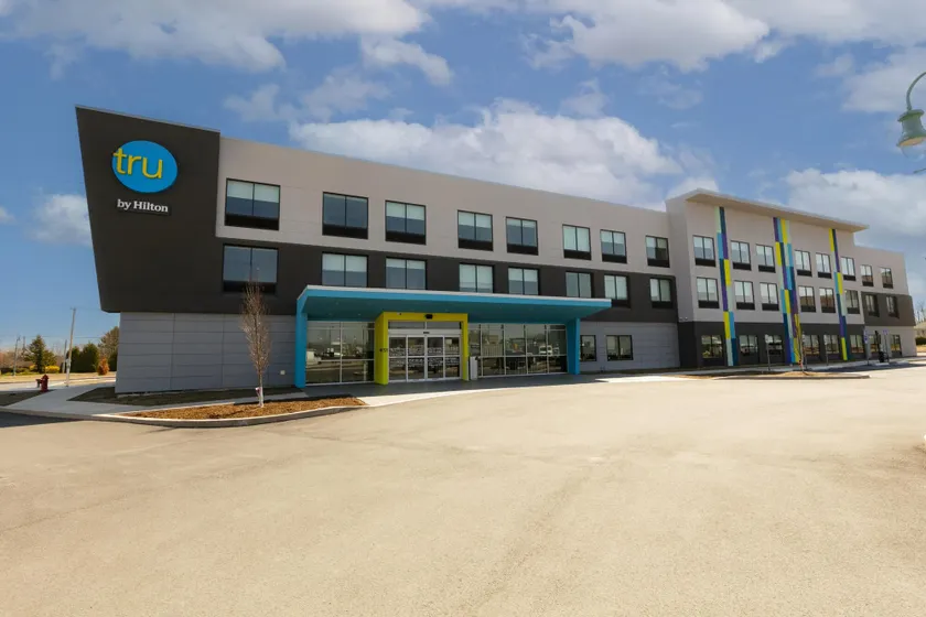 Tru By Hilton Hazleton - Image 1