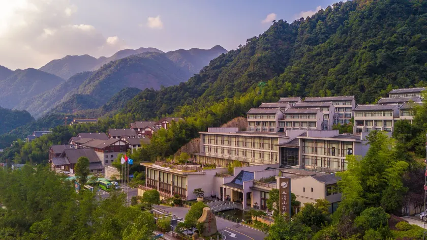 SanQingShan New Century Resort - Image 1