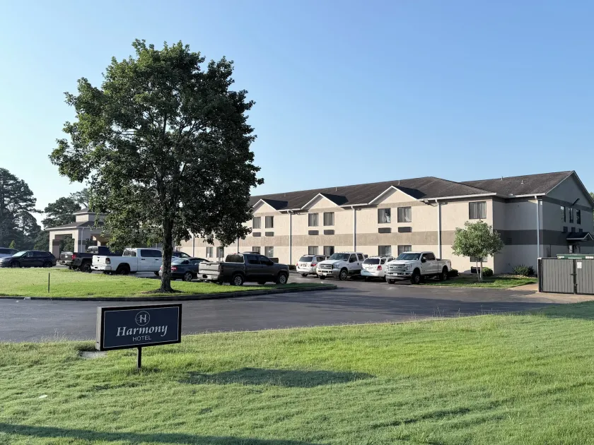 HARMONY HOTEL Hernando - Image 1