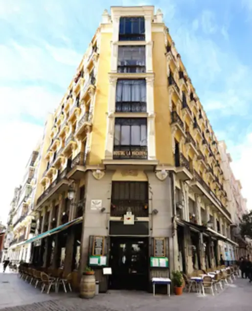 Hostal Macarena - Image 1