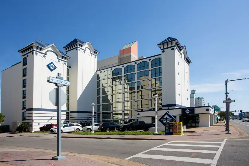 Aqua Vista Resort Hotel - Image 1