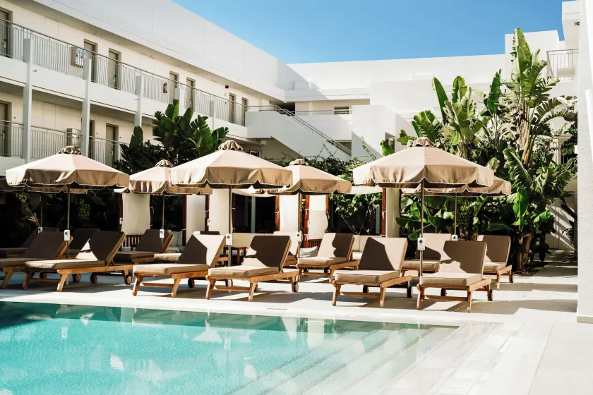 Nissi Park Hotel - Image 1