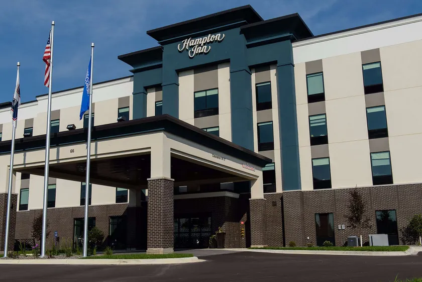 Hampton Inn Superior Duluth - Image 1
