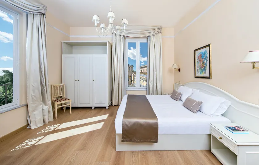 Hotel Ercolini & Savi - Image 1