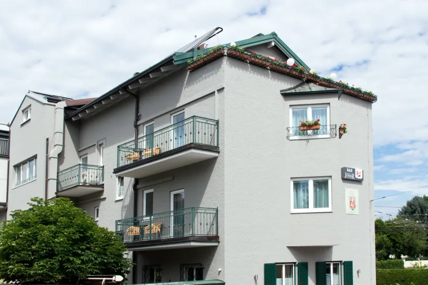 HOTEL junior by MAX 70 - Image 1