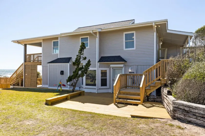 The Beachcomber home - Image 1