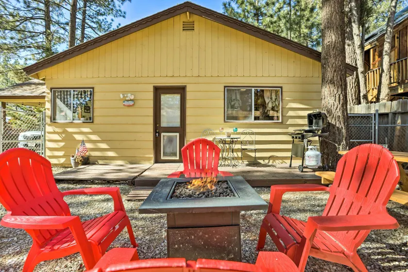 Charming Big Bear Cabin w/ Gas Grill - Image 1