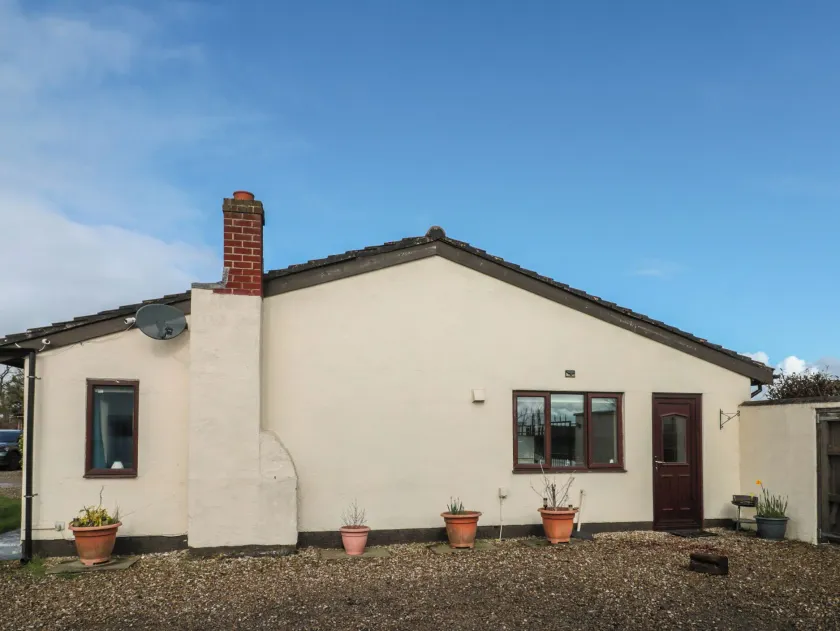 Holly Tree Cottage - Image 1
