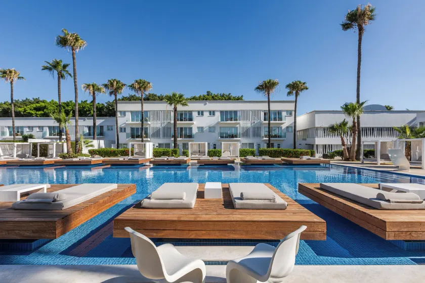 So White Beach Resort - Image 1