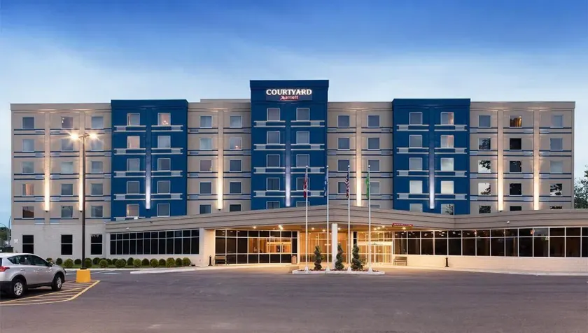Courtyard by Marriott Montreal West Island/Baie D’Urfe - Image 1