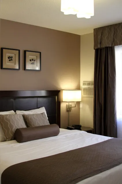 Helm's Inn - Image 1