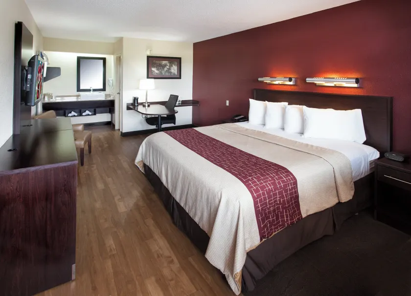 Red Roof Inn PLUS+ Philadelphia Airport - Image 1