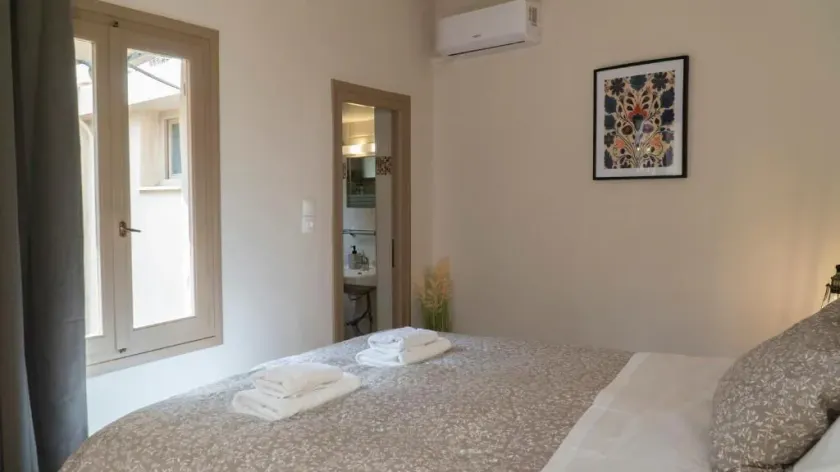ISIDORA home - Rom