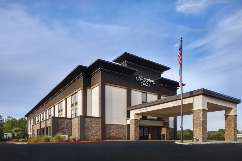Hampton Inn Natchitoches - Image 1