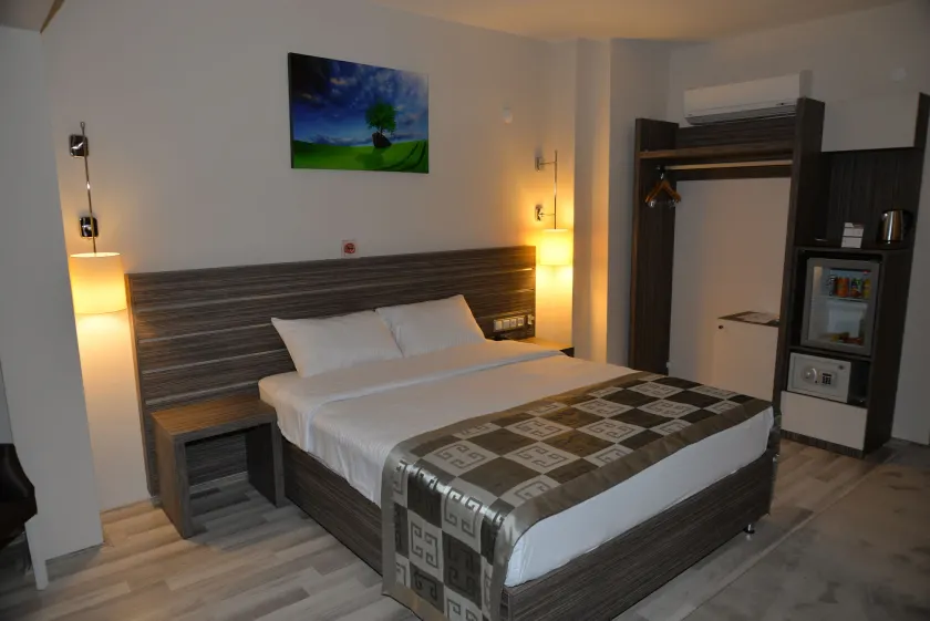 Enar Hotel - Image 1