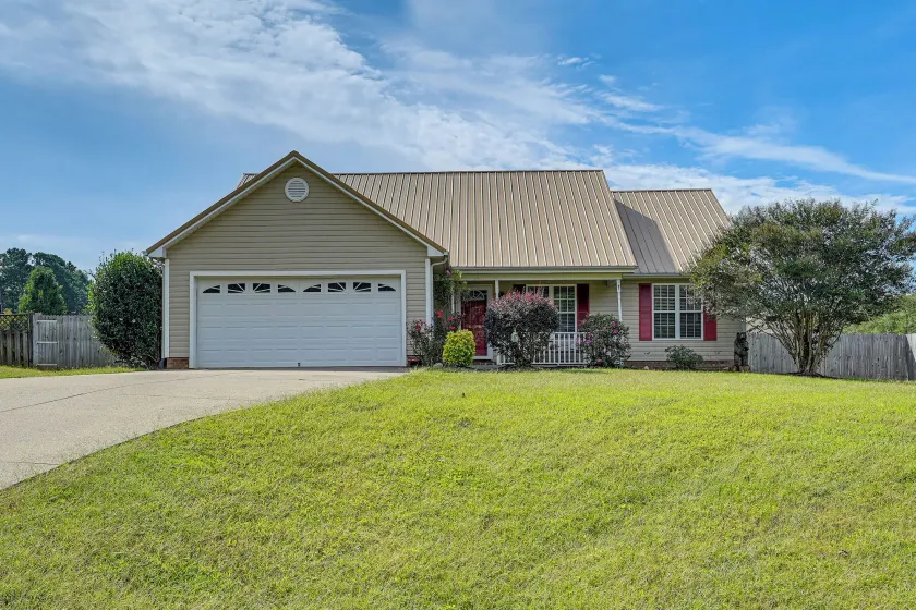 Wine & BBQ Trail Fun: Home w/ Hot Tub in Lexington - Image 1