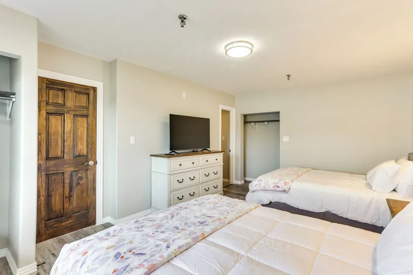Walk to Oakland City University: Modern Apartment! - Innenbereich