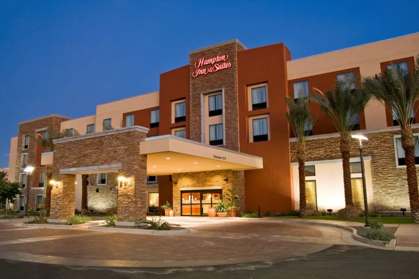 Hampton Inn & Suites Phoenix Chandler-Fashion Center AZ - Image 1