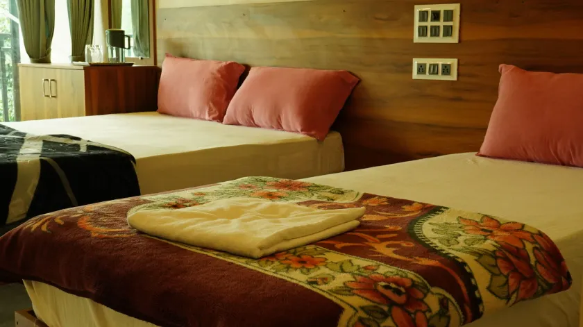 Vasu Inn - Rooms in Valparai - Image 1