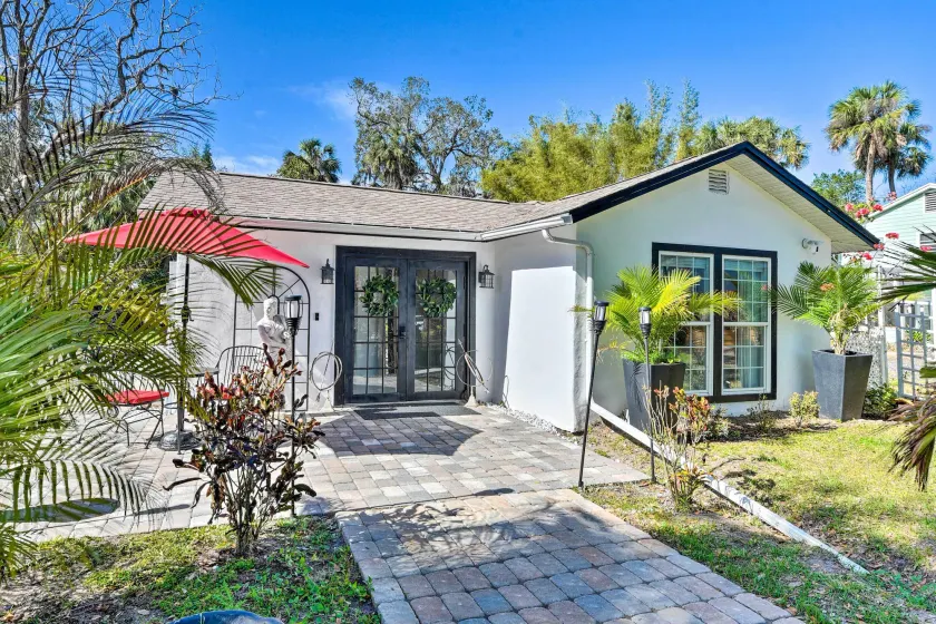 Florida Getaway w/ Patio ~ 3 Mi to Beaches! - Image 1