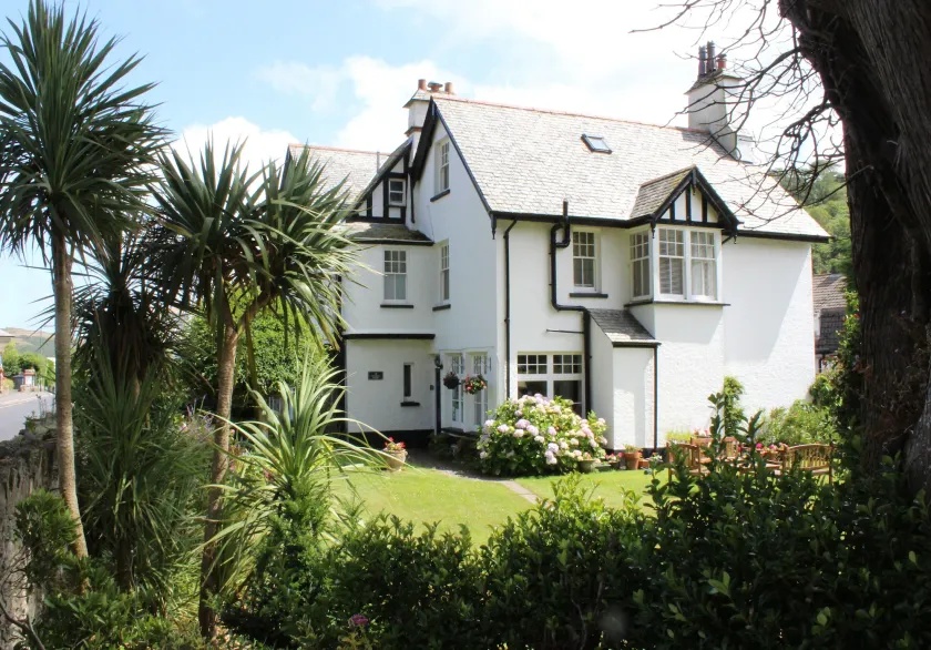 Longmead House - Image 1