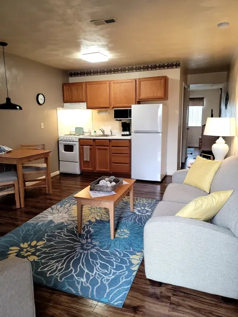 Affordable Corporate Suites - Florist Road - Image 1