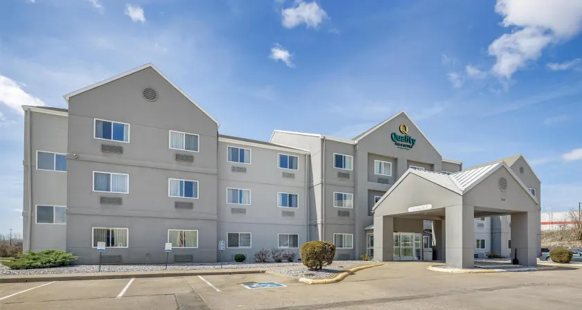 Quality Inn & Suites Keokuk North - Image 1