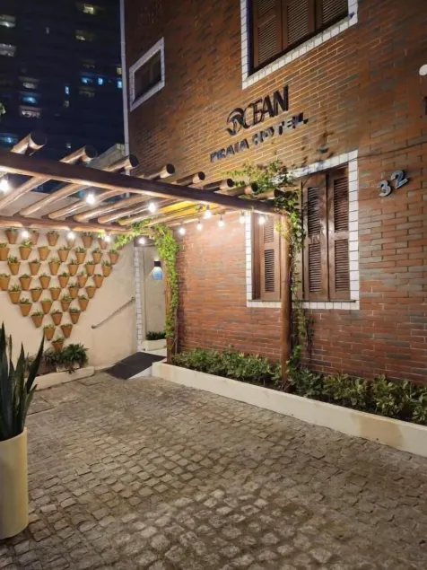 Ocean Praia Hotel - Image 1